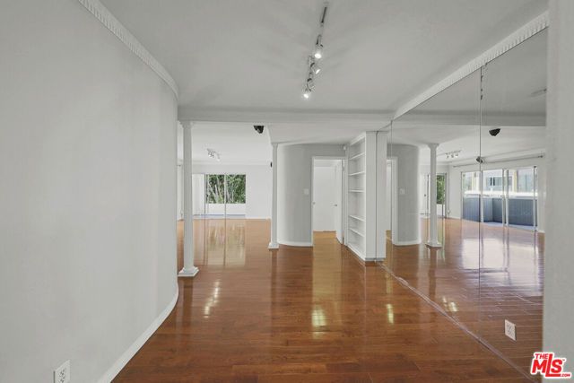 1323 N Olive Drive 39B, West Hollywood, CA 90069