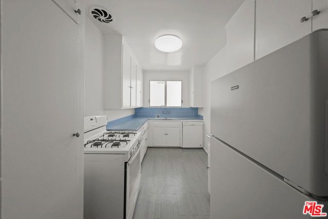 1323 N Olive Drive 39B, West Hollywood, CA 90069