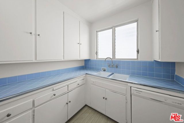 1323 N Olive Drive 39B, West Hollywood, CA 90069