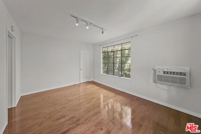 1323 N Olive Drive 39B, West Hollywood, CA 90069