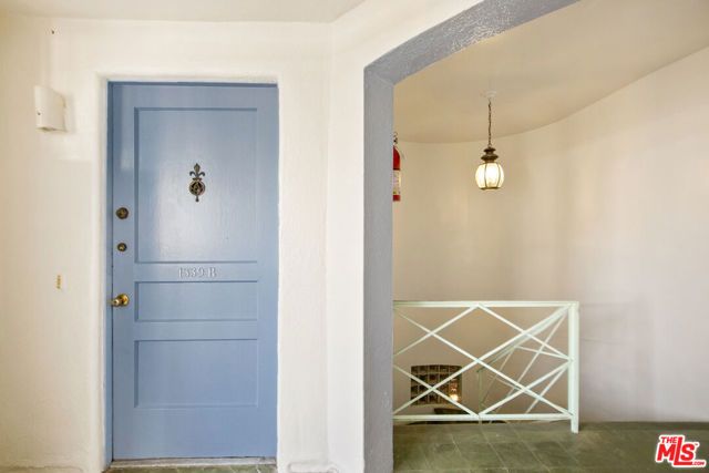 1323 N Olive Drive 39B, West Hollywood, CA 90069