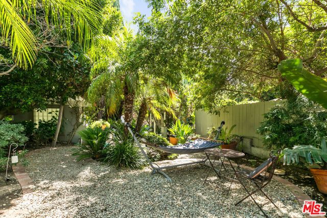 1323 N Olive Drive 39B, West Hollywood, CA 90069