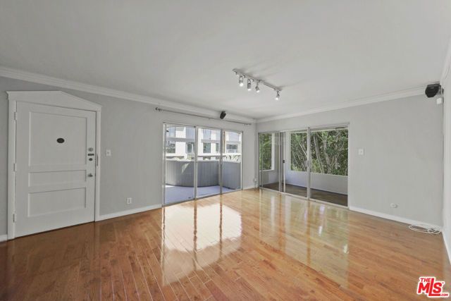 1323 N Olive Drive 39B, West Hollywood, CA 90069