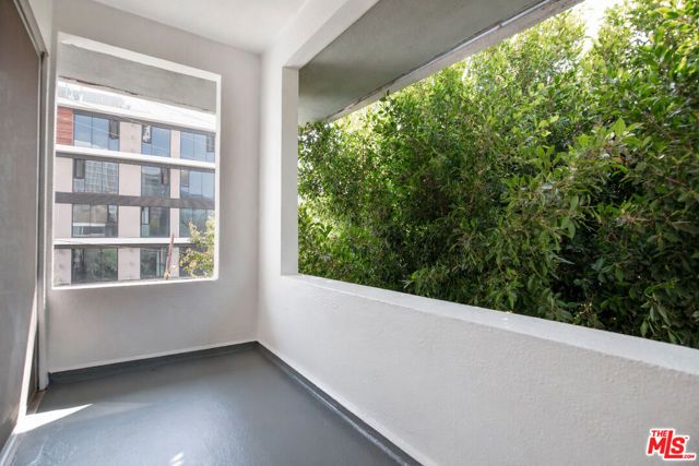 1323 N Olive Drive 39B, West Hollywood, CA 90069