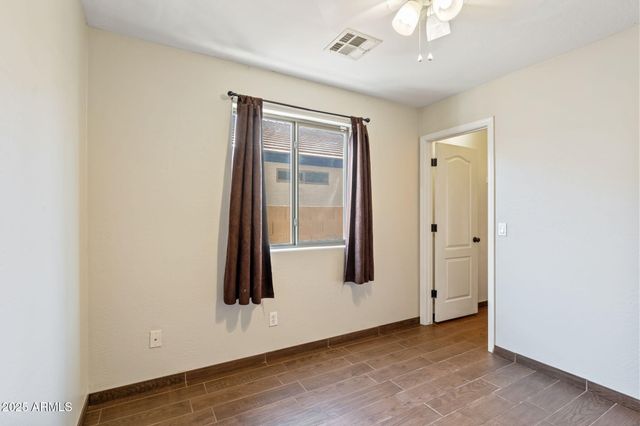 2527 W TAMARISK Avenue, Phoenix, AZ 85041