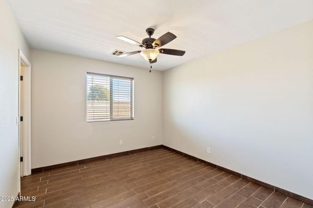 2527 W TAMARISK Avenue, Phoenix, AZ 85041