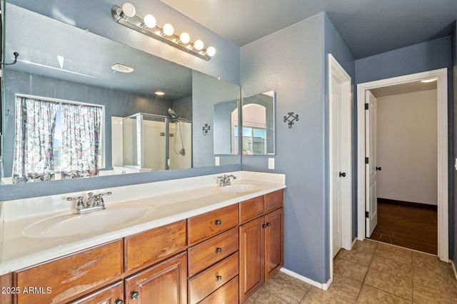 2527 W TAMARISK Avenue, Phoenix, AZ 85041