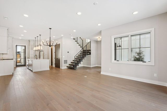 2828 Kobuk Drive, Columbus, OH 43228