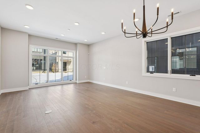 2828 Kobuk Drive, Columbus, OH 43228