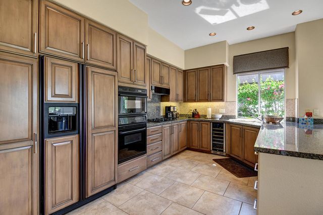 430 White Horse Trail, Palm Desert, CA 92211