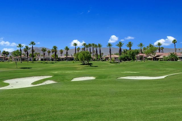 430 White Horse Trail, Palm Desert, CA 92211