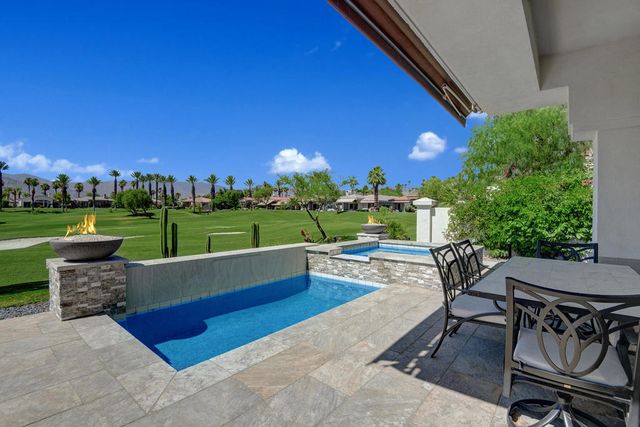 430 White Horse Trail, Palm Desert, CA 92211
