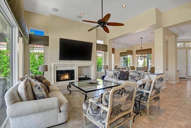 430 White Horse Trail, Palm Desert, CA 92211