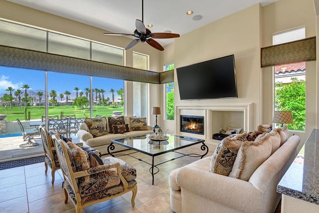 430 White Horse Trail, Palm Desert, CA 92211