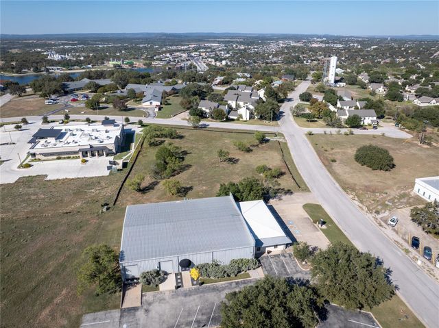 602 Gateway Central, Marble Falls, TX 78654
