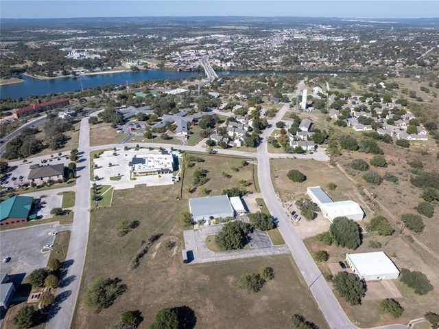 602 Gateway Central, Marble Falls, TX 78654