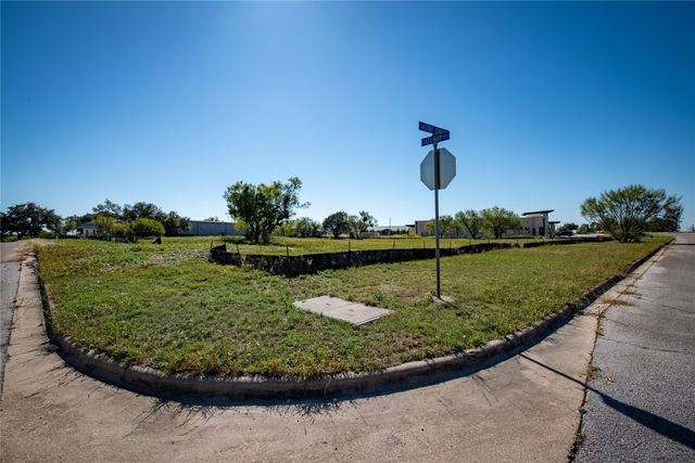 602 Gateway Central, Marble Falls, TX 78654