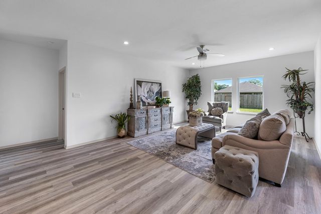 6605 Alexis Street, Beaumont, TX 77708