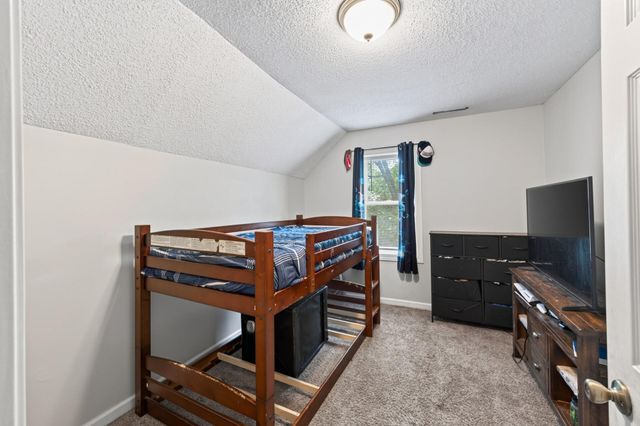 1076 Ross Avenue, Saint Paul, MN 55106