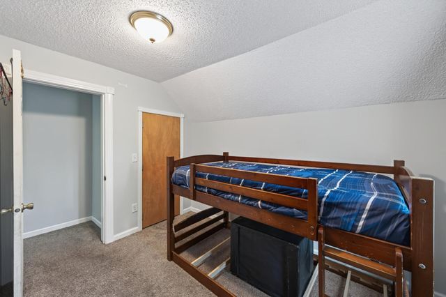 1076 Ross Avenue, Saint Paul, MN 55106