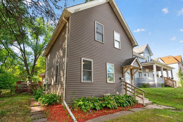1076 Ross Avenue, Saint Paul, MN 55106