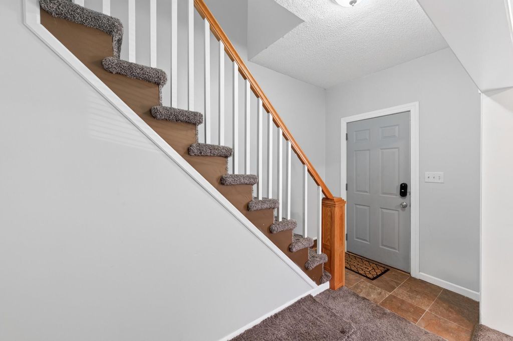 1076 Ross Avenue, Saint Paul, MN 55106 — photo 2