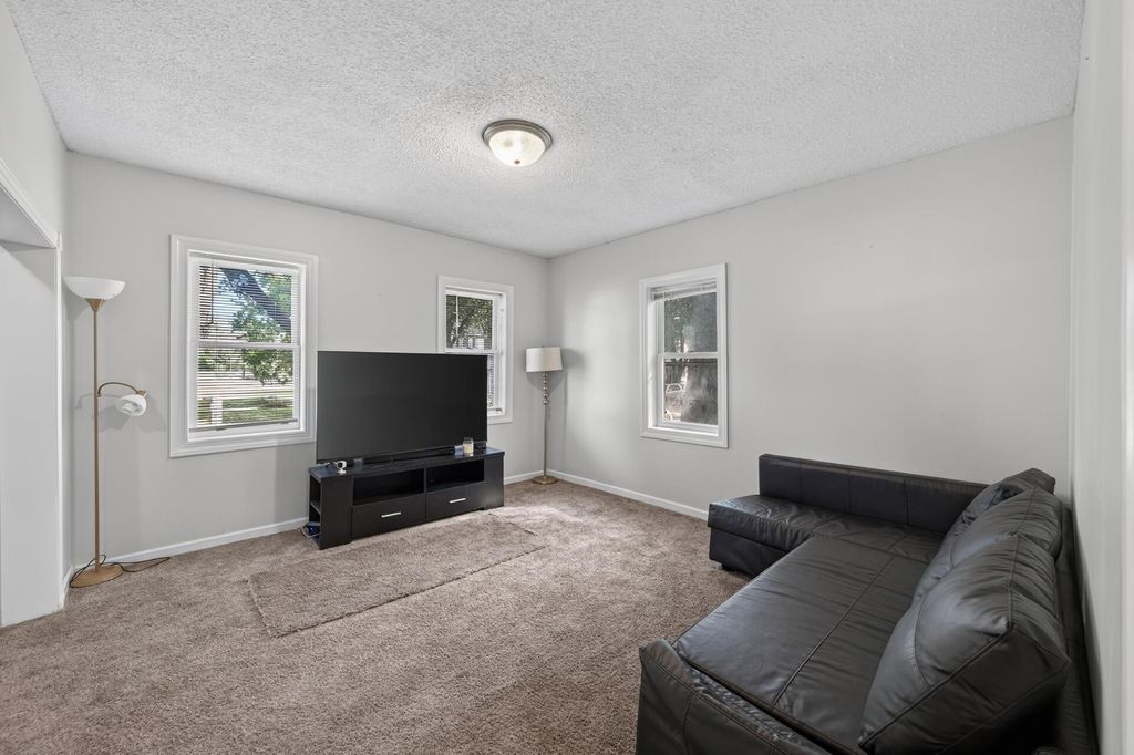 1076 Ross Avenue, Saint Paul, MN 55106 — photo 3