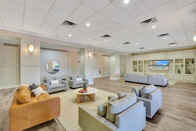 5600 Collins Ave 5C, Miami Beach, FL 33140