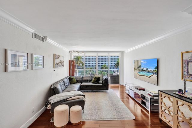 5600 Collins Ave 5C, Miami Beach, FL 33140