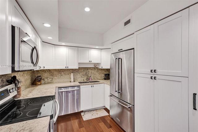 5600 Collins Ave 5C, Miami Beach, FL 33140