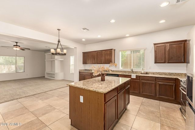 1828 W BLACK HILL Road, Phoenix, AZ 85085
