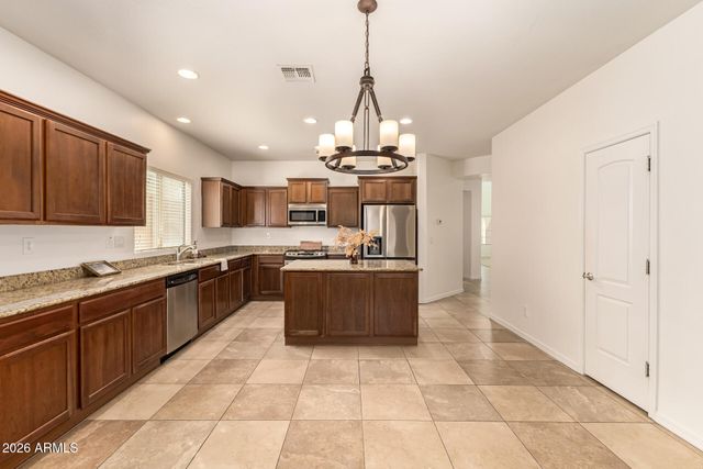 1828 W BLACK HILL Road, Phoenix, AZ 85085