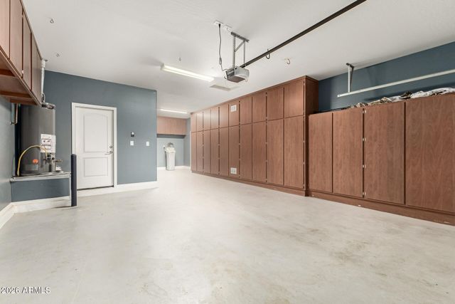 1828 W BLACK HILL Road, Phoenix, AZ 85085