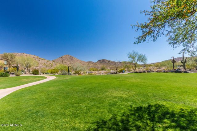 1828 W BLACK HILL Road, Phoenix, AZ 85085