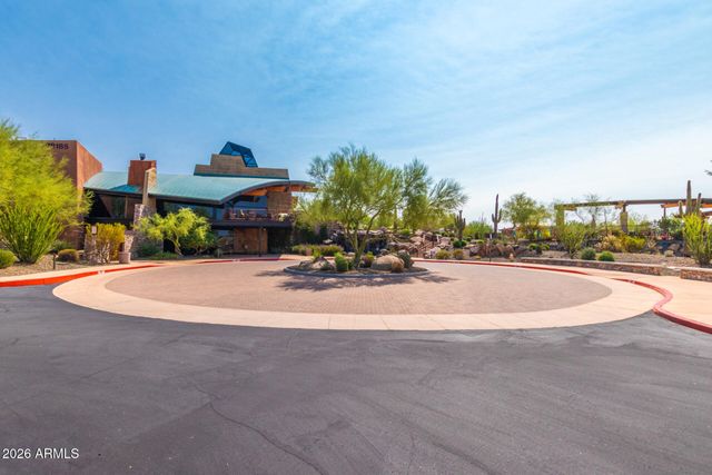 1828 W BLACK HILL Road, Phoenix, AZ 85085