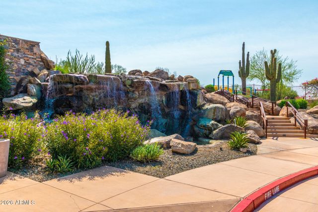 1828 W BLACK HILL Road, Phoenix, AZ 85085
