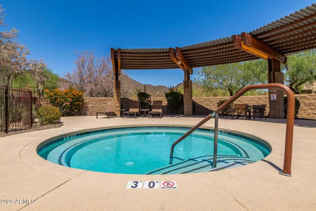 1828 W BLACK HILL Road, Phoenix, AZ 85085