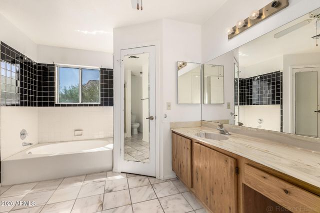 6321 W BERYL Avenue, Glendale, AZ 85302