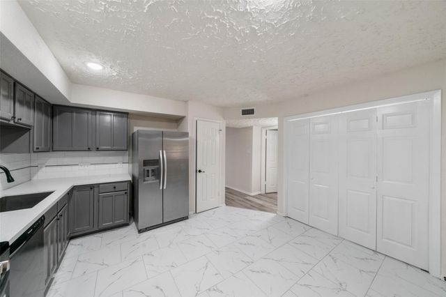 9230 Baronsmede Drive, Houston, TX 77083