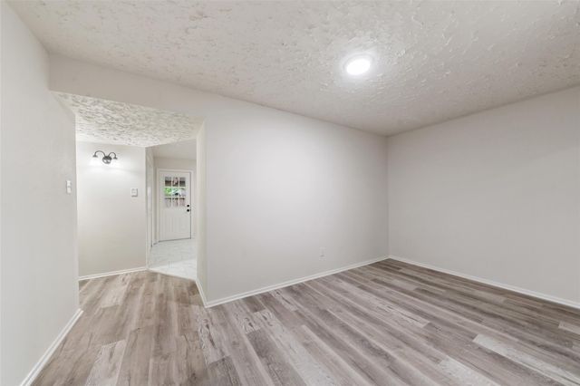9230 Baronsmede Drive, Houston, TX 77083