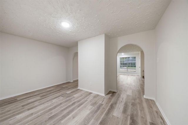 9230 Baronsmede Drive, Houston, TX 77083