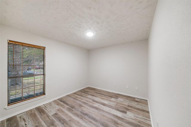 9230 Baronsmede Drive, Houston, TX 77083