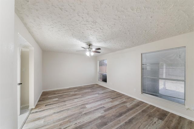 9230 Baronsmede Drive, Houston, TX 77083