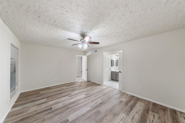 9230 Baronsmede Drive, Houston, TX 77083