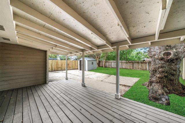 9230 Baronsmede Drive, Houston, TX 77083