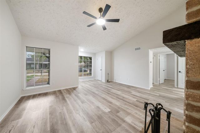 9230 Baronsmede Drive, Houston, TX 77083