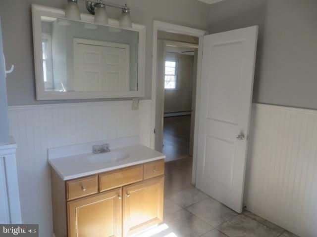 3604 NEWPORTVILLE RD, Bristol, PA 19007