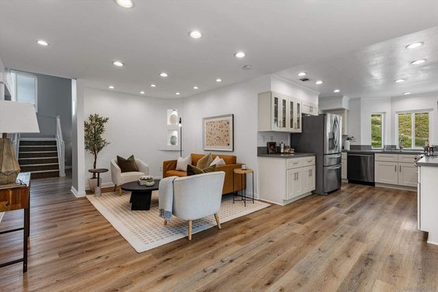 1842 Bel Air Terrace, Encinitas, CA 92024