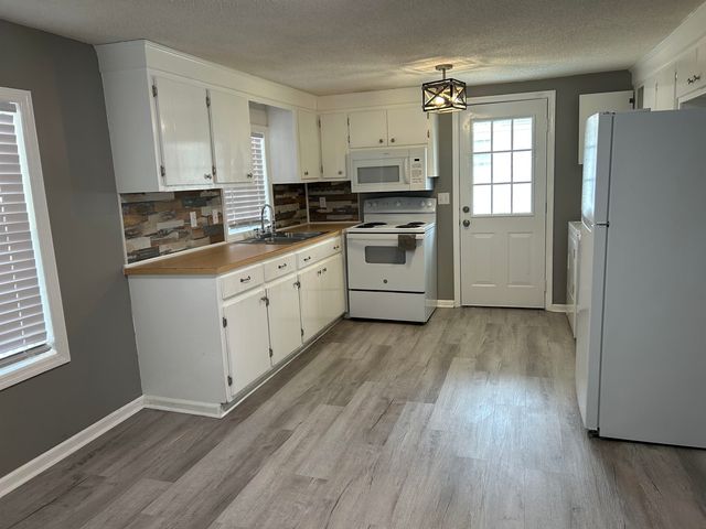 206 W Pine St., Johnsonville, SC 29555