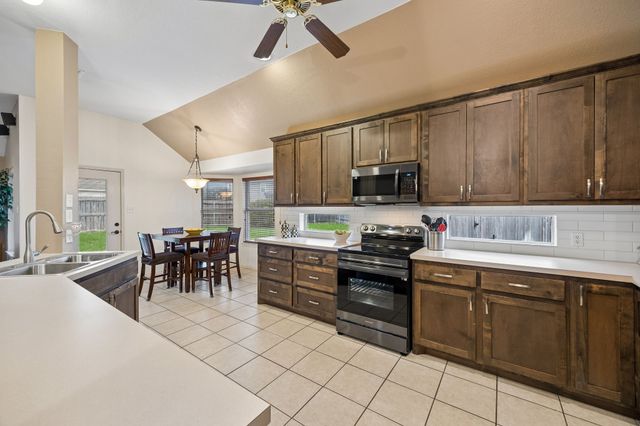 8413 Island Court, Fort Worth, TX 76137